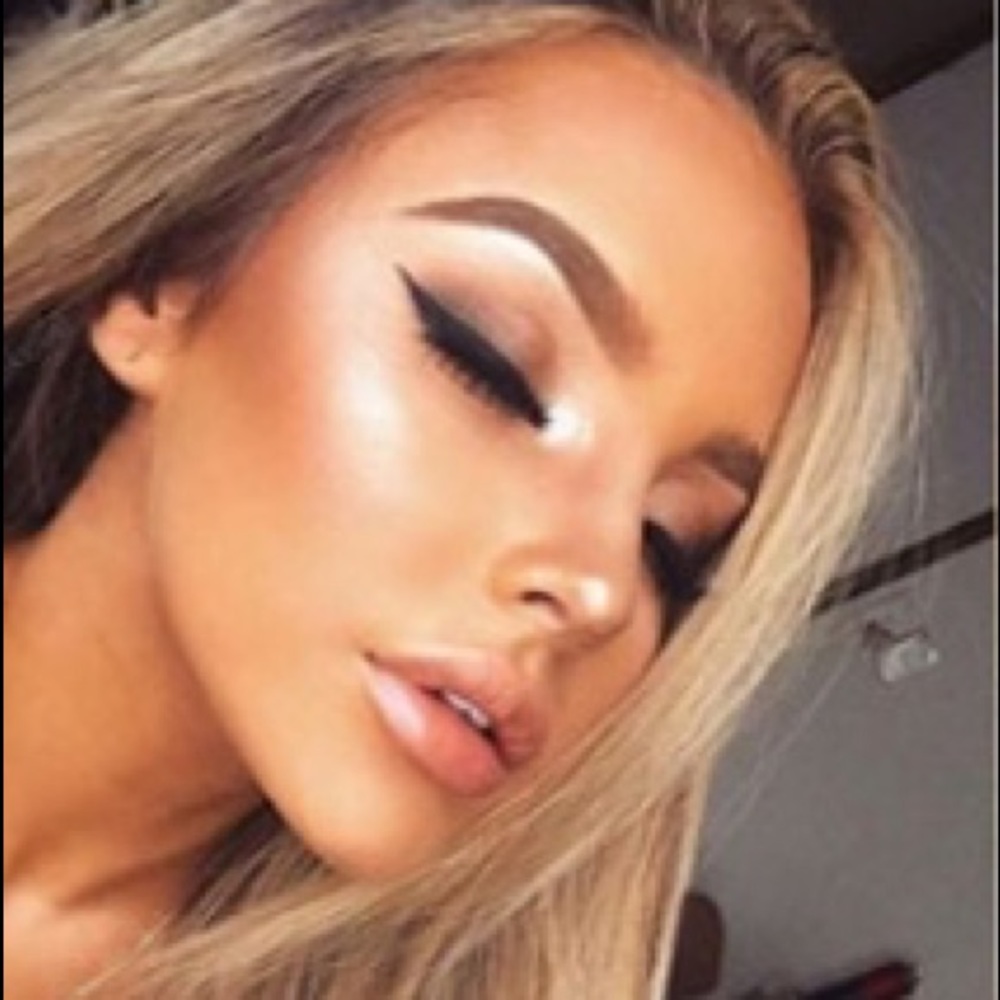 🌹2Pcs Highlighter and Fan Brush Women Makeup without box